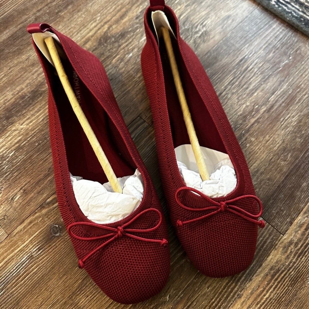 Elegant Red Women's Ballet Flats